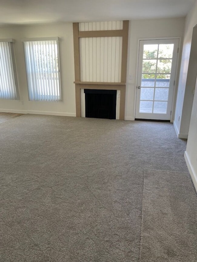 Photo - Spacious 2 Bedroom Unit in Huntington Beach