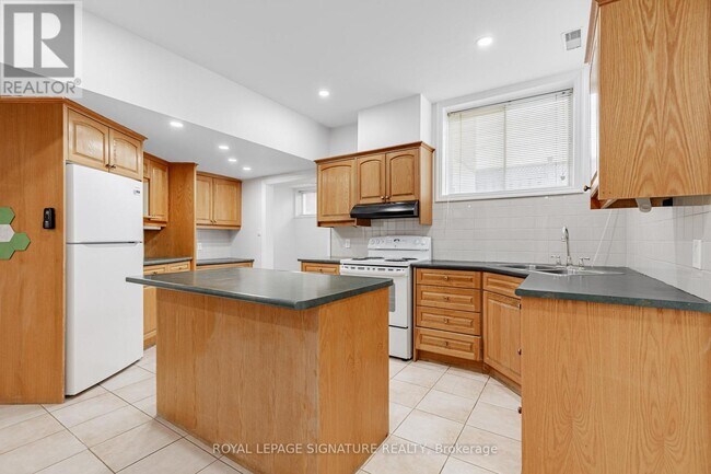 Photo - 44 Thatcher Ave