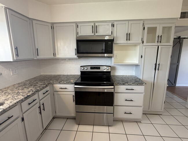 7201 Armistad Ave