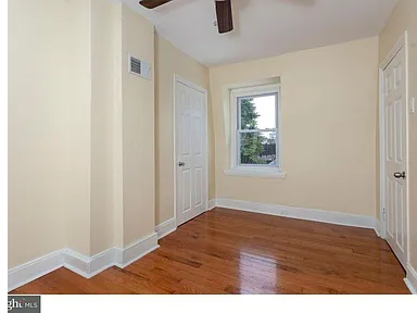 Photo - 2207 Bainbridge St