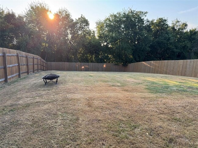 Photo - 204 James River Dr