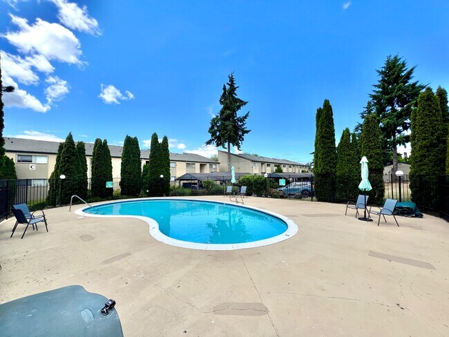 Photo - Scenic Lakeside Apartment for Rent - Federal Way Unit A15