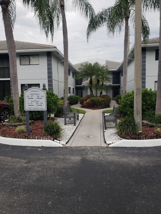 Building Photo - 15011 Ashland Cir Unit 31