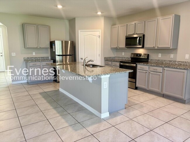Photo - 1630 Spray Terrace