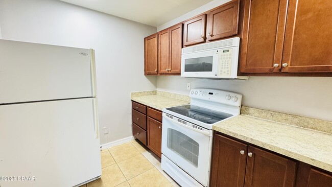 Photo - 732 N Halifax Ave Unit #404