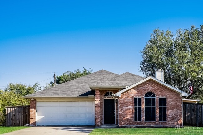 Photo - 1013 Meadowbend Dr Casa