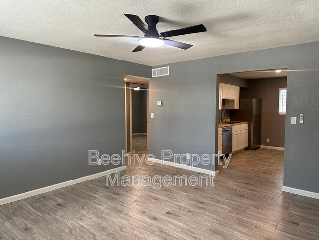 Photo - 1311 W 4th St