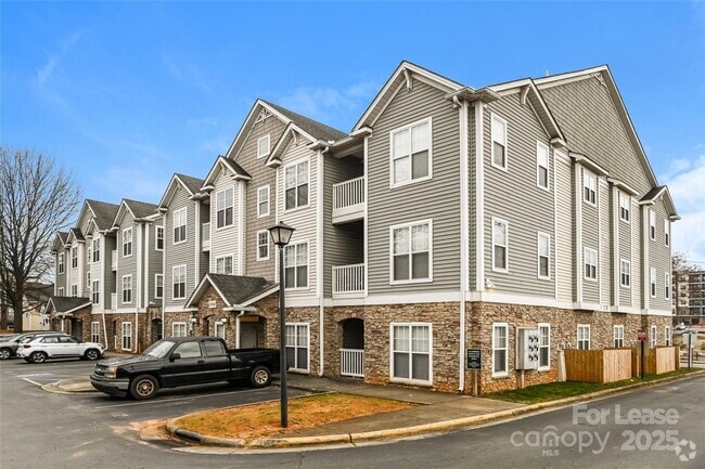 Building Photo - 1212 Duncan Gardens Dr Rental
