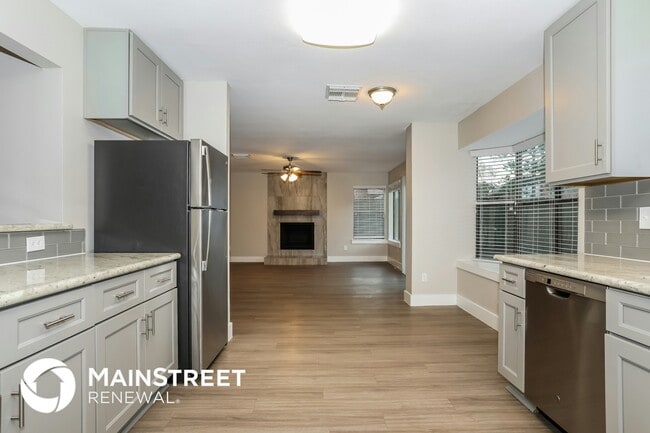 Photo - 15518 4 Leaf Dr