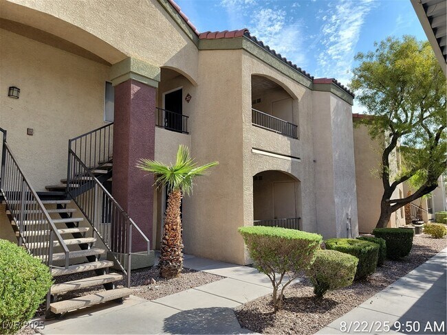 Building Photo - 7885 W Flamingo Rd Unit 1102 Rental