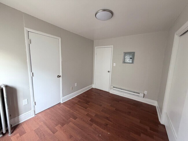 106 N 16th St