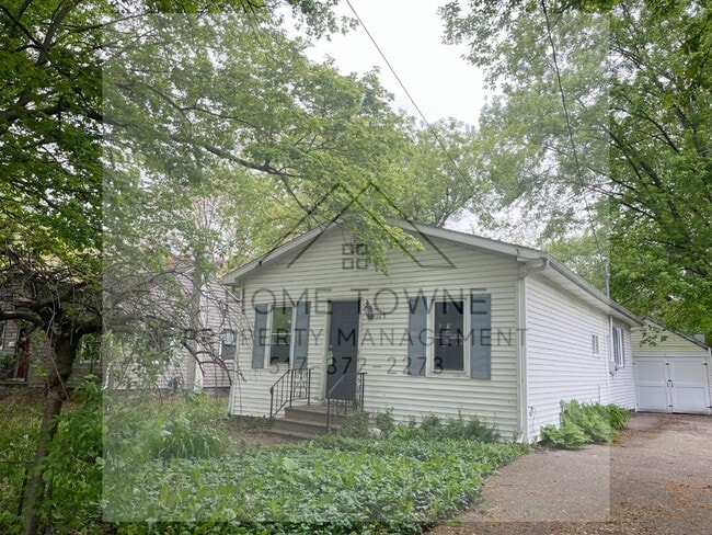 Building Photo - 128 Astor Ave