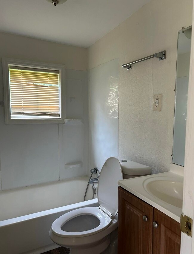 Photo - 1397 Michigan St