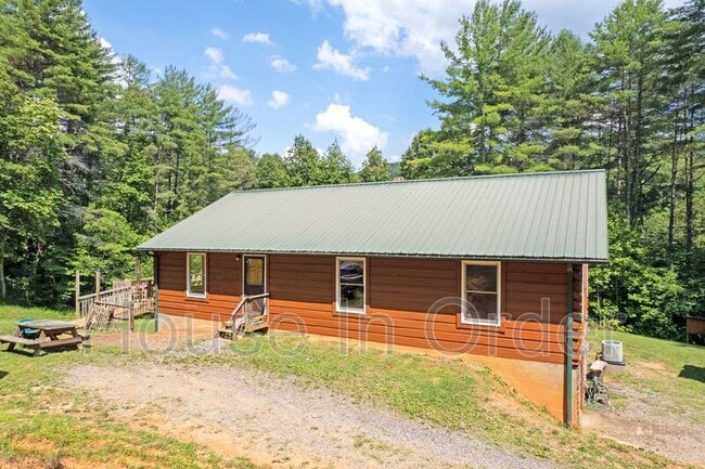 Photo - 561 Bee Tree Rd