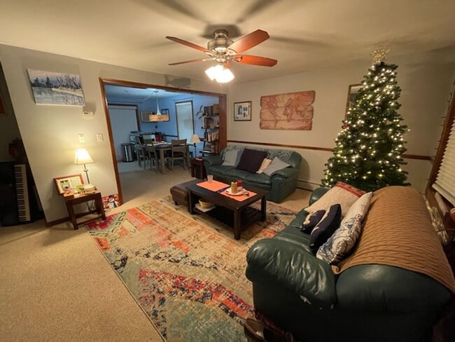 Woburn Townhouse| 2 Bed 1.5 Bath| Availabl... - Woburn Townhouse| 2 Bed 1.5 Bath| Availabl...