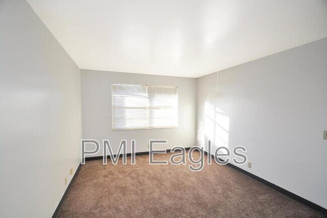 Photo - 3002 Calvin Dr