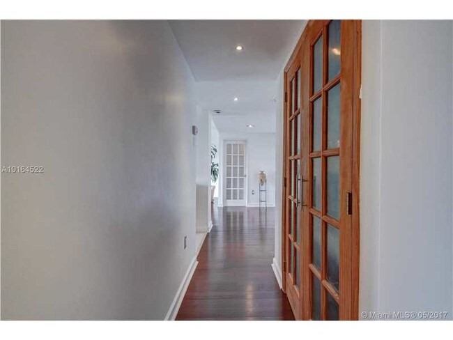 Photo - 9100 W Bay Harbor Dr Unit 8