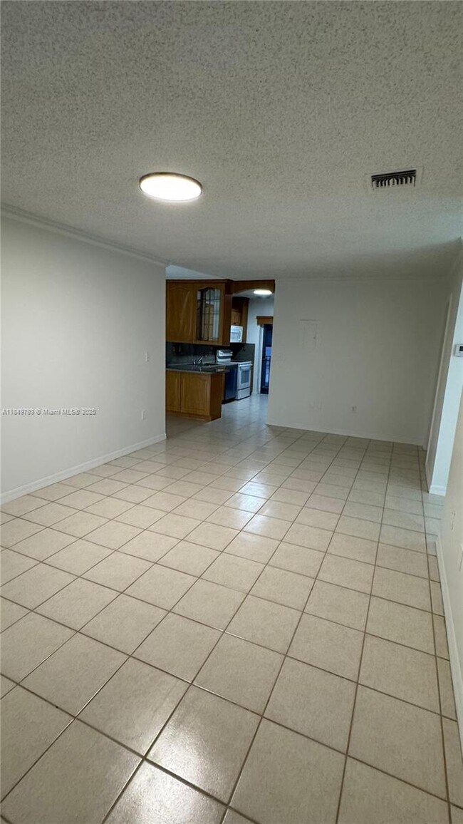 Photo - 1270 W 42nd St Unit A202