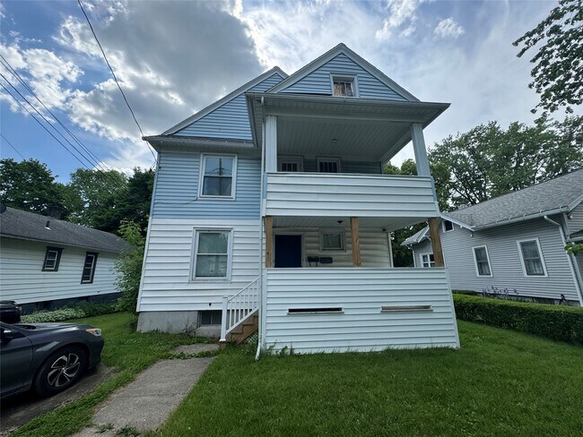 Building Photo - 87 Gaylord St Unit 2