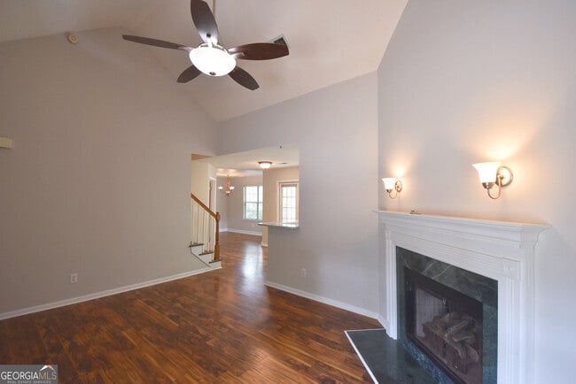 Photo - 115 S Fairfield Dr