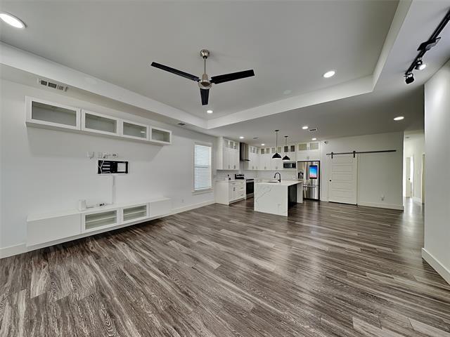 Photo - 1920 Carver Ave