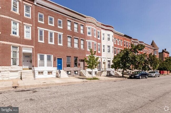Building Photo - 722 Lennox St Rental