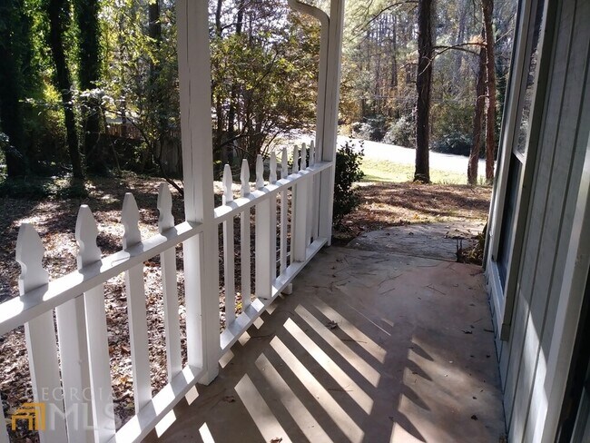 Photo - 512 Oak Rd SW