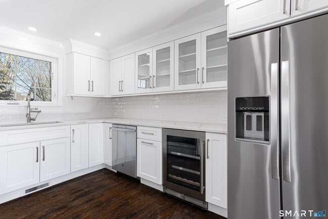 Photo - 42 Poe Ct