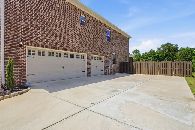 Photo - 8129 Tupelo Gum Trce SW