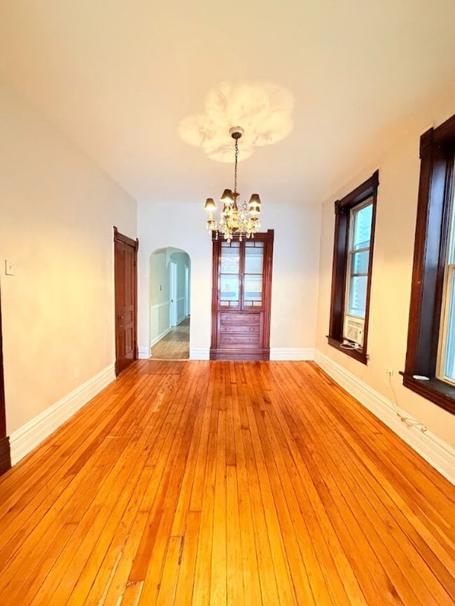 Photo - 1013 N Winchester Ave