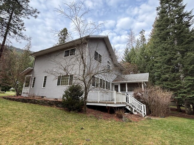 Photo - Beautiful Home on 1.2 Acres in Sandpoint