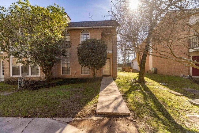 Building Photo - 5648 Riverstone Dr