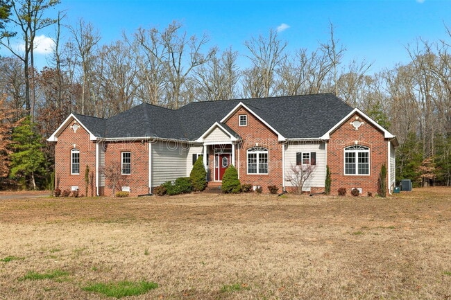 Photo - 14116 Spruce Ave