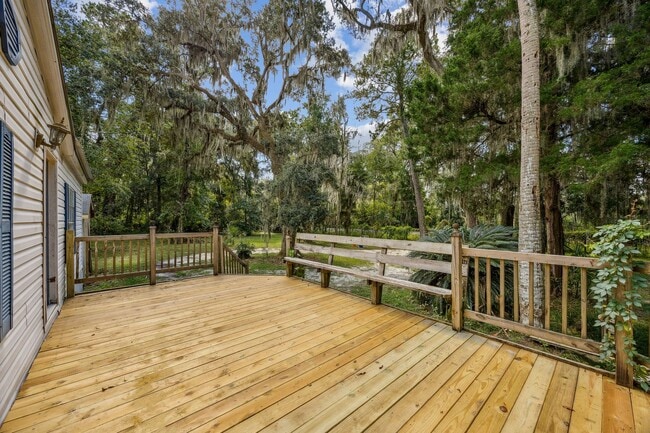 Photo - Spacious 3/2 Home on Nearly an Acre in Fer...