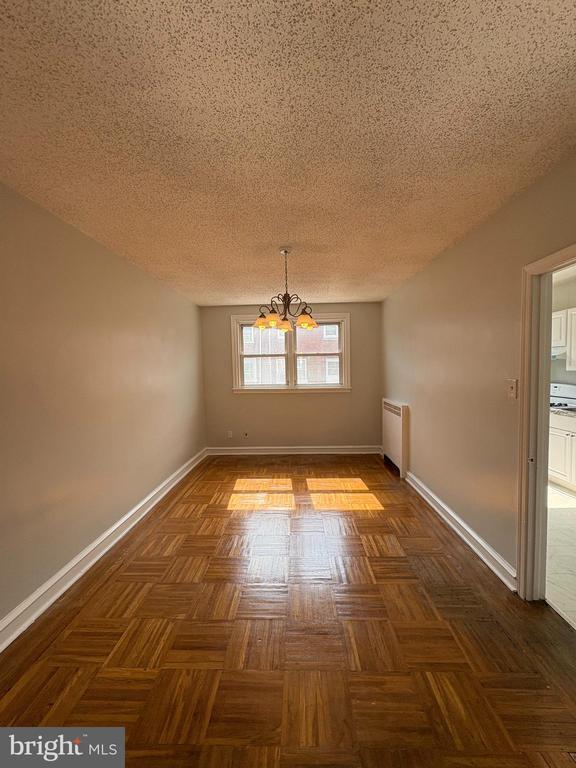 Photo - 7608 Rugby St