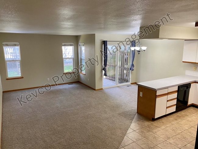 Photo - 1637 Westbridge Dr