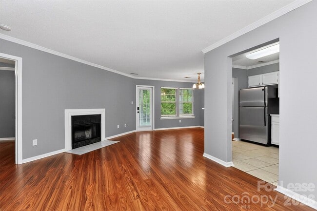 Photo - 6510 Clavell Ln Unidad B