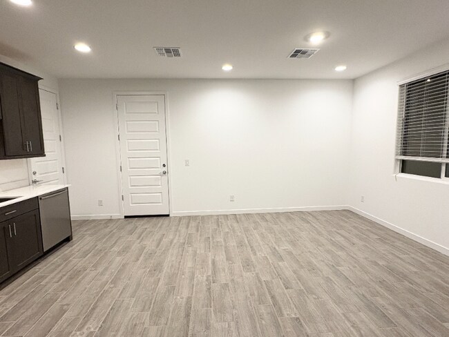 17361 W Smoketree Dr Unit B