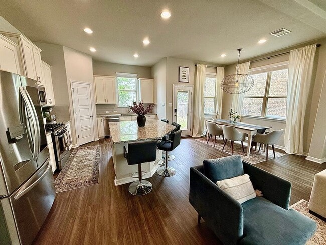 Photo - 2500 Meyer Cv Unit B