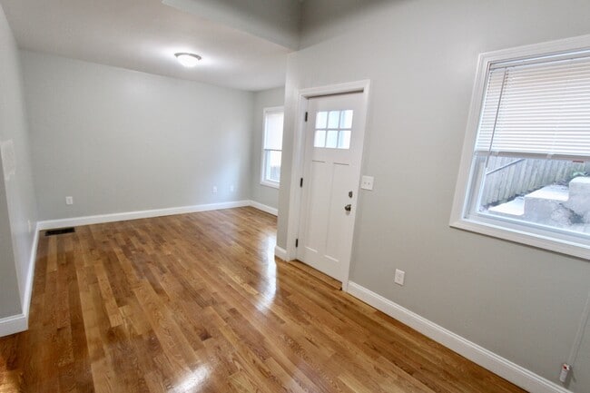 Photo - 4 Draper St Apartments Unit 3