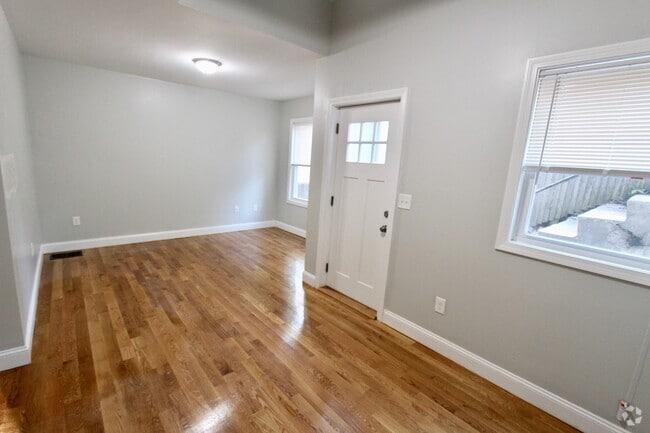 Building Photo - 4 Draper St Unit 3 Rental