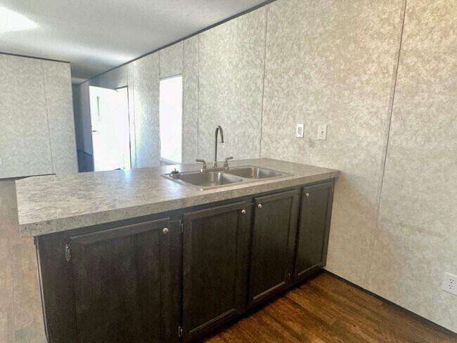 Photo - 508 Blakley Dr