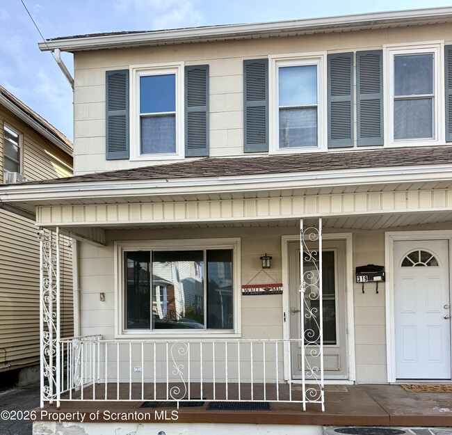 Photo - 319 Dolph St