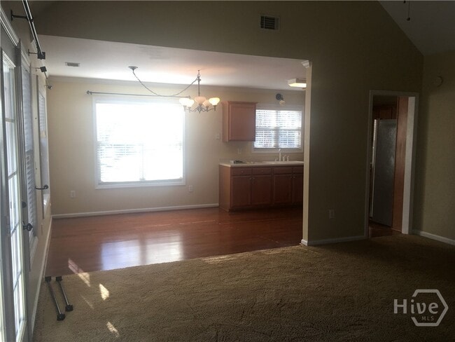 Photo - 350 Brickleberry Ridge