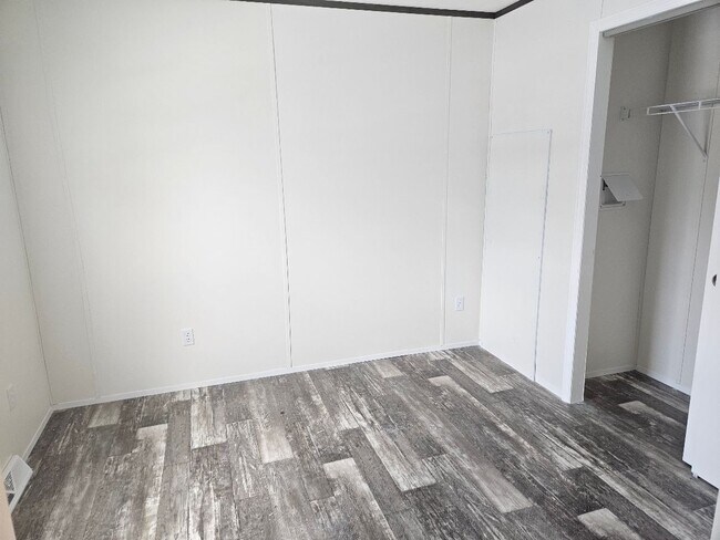 Photo - 20 Providence New London Tpke