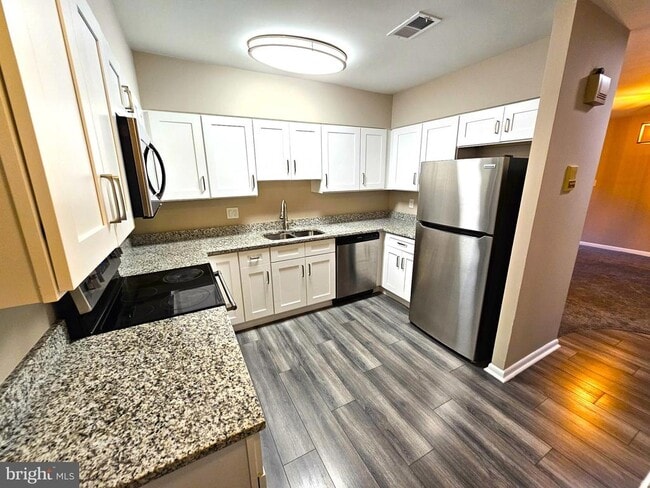 Building Photo - 6711 Park Heights Ave