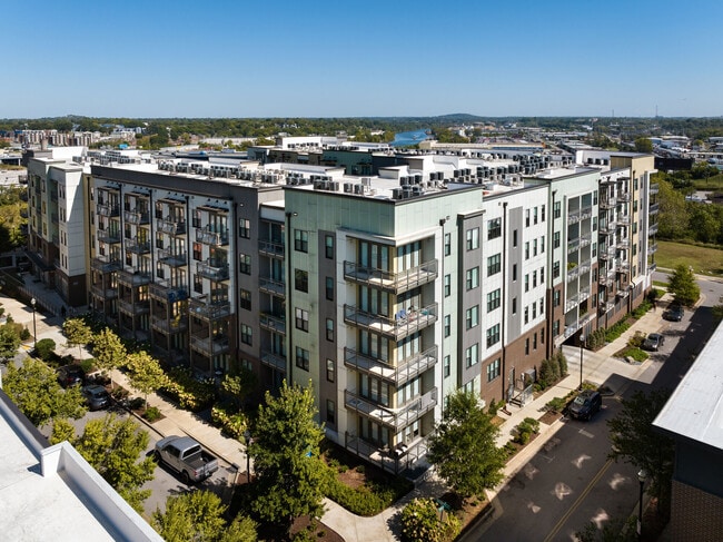 River House (TN) apartments — community photo