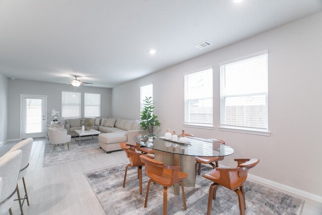 Photo - 17542 Rosette Grass Dr