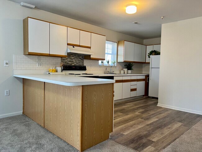 Photo - 8708 Macomb St