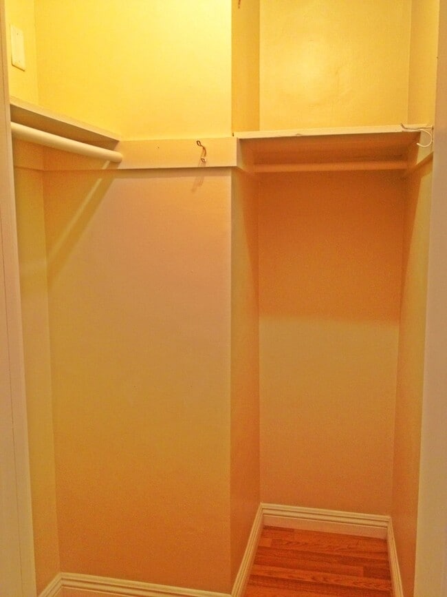 Photo - 1911 N Hollywood Way Unit B